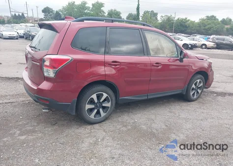 2018 Subaru Forester 2.5I Premium z USA, uszkodzony, nr VIN JF2SJAEC9JH495107